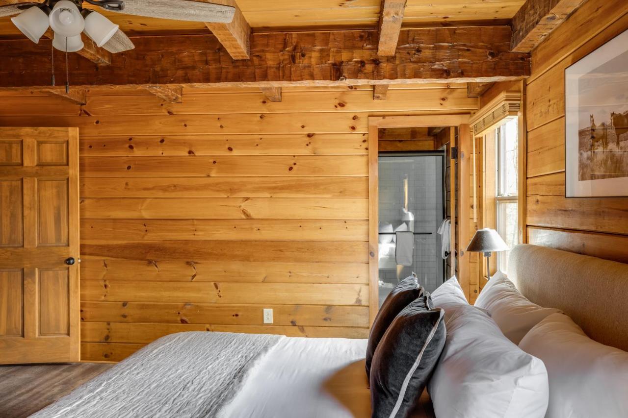 The Dudley Cabins By Avantstay Sevierville Extérieur photo